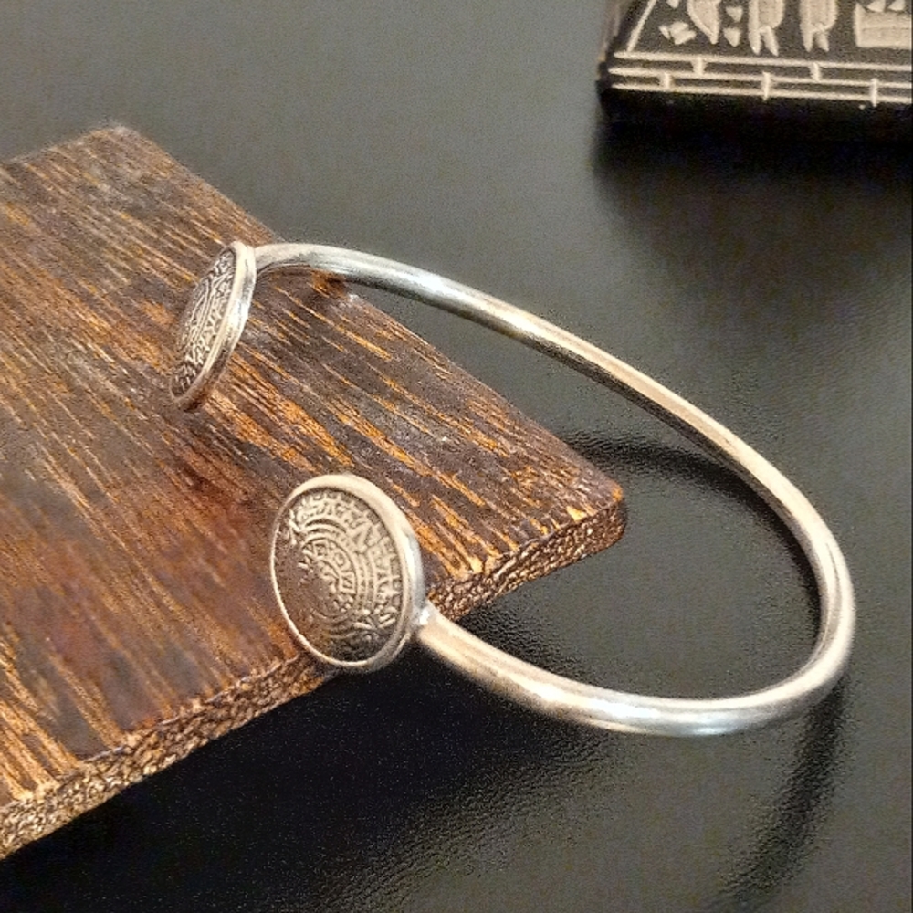 Sterling Aztec calender cuff - Picture 5 of 15